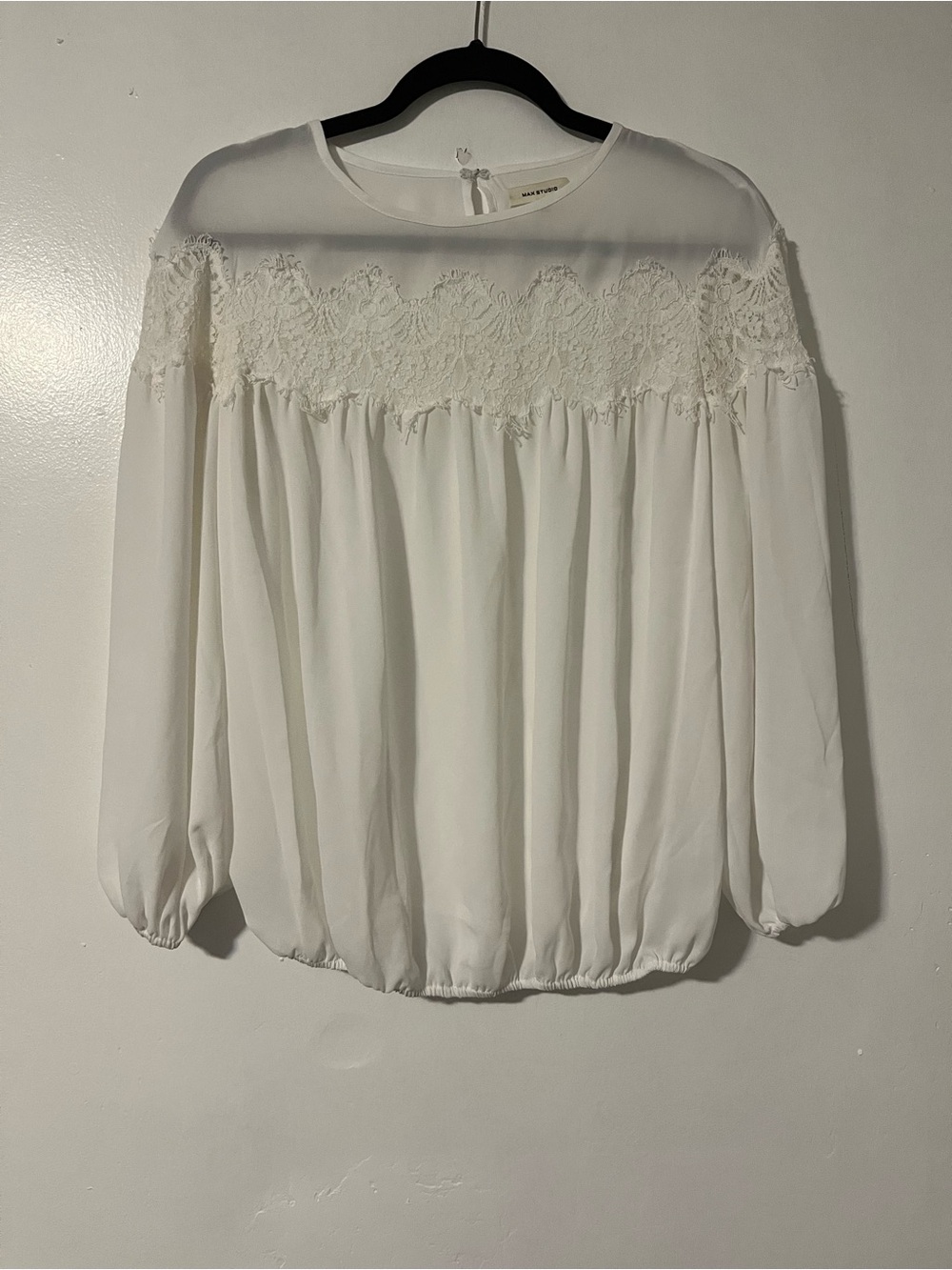 Max Studio White Lace Yoke Long Sleeve Blouse